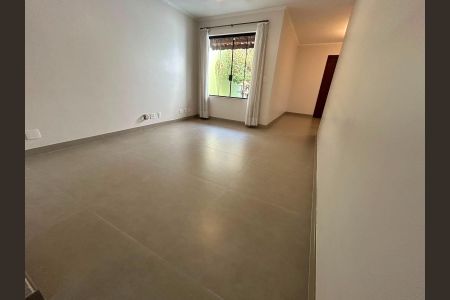 Casa à venda com 4 quartos, 350m² em Pinheirinho, Santo André