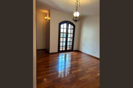 Quarto de casa à venda com 4 quartos, 350m² em Pinheirinho, Santo André