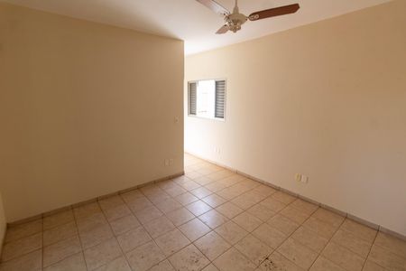 Casa à venda com 250m², 3 quartos e 2 vagas Casa à venda com 250m², 3 quartos e 2 vagasSUITE 3