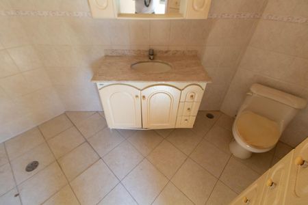Casa à venda com 250m², 3 quartos e 2 vagas Casa à venda com 250m², 3 quartos e 2 vagasBANHEIRO DA SUITE 3