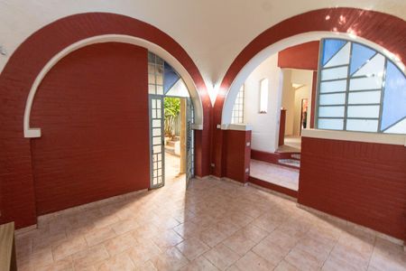 Casa à venda com 250m², 3 quartos e 2 vagas Casa à venda com 250m², 3 quartos e 2 vagasSALA