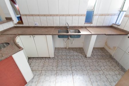 Casa à venda com 250m², 3 quartos e 2 vagas Casa à venda com 250m², 3 quartos e 2 vagasCOZINHA