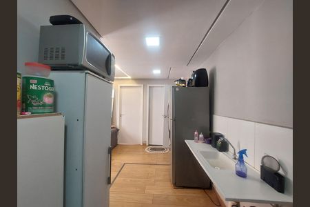Cozinha de apartamento para alugar com 2 quartos, 38m² em Veleiros, São Paulo
