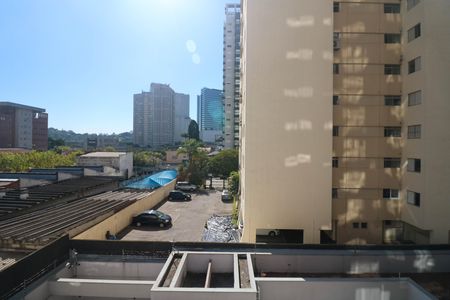 Apartamento para alugar com 62m², 2 quartos e 1 vaga