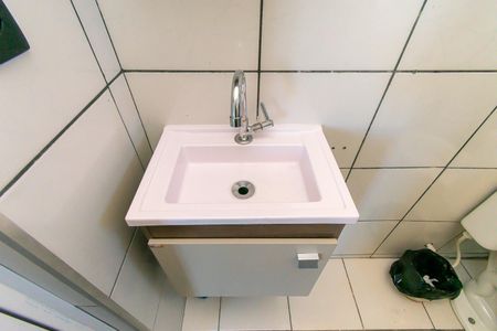 Banheiro de apartamento à venda com 2 quartos, 42m² em Conjunto Habitacional Teotonio Vilela, São Paulo