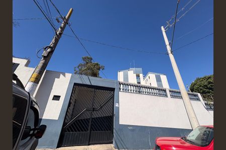 Apartamento para alugar com 42m², 2 quartos e 1 vaga Apartamento para alugar com 42m², 2 quartos e 1 vagaFachada
