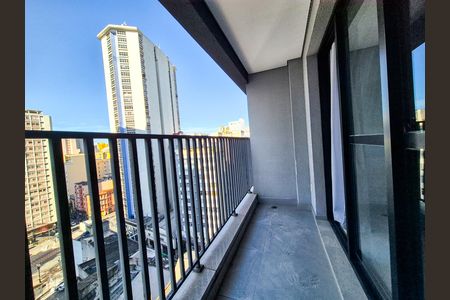 Varanda de kitnet/studio para alugar com 1 quarto, 30m² em Santa Ifigênia, São Paulo