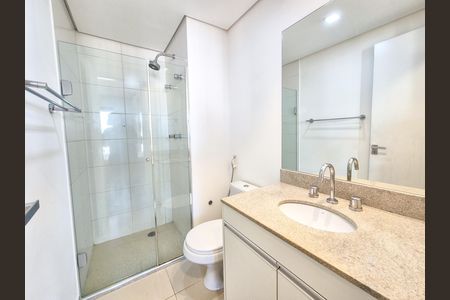 Banheiro de kitnet/studio para alugar com 1 quarto, 30m² em Santa Ifigênia, São Paulo
