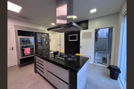 Casa de condomínio à venda com 360m², 4 quartos e 2 vagasCozinha