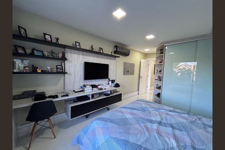 Casa de condomínio à venda com 360m², 4 quartos e 2 vagasSuíte 2