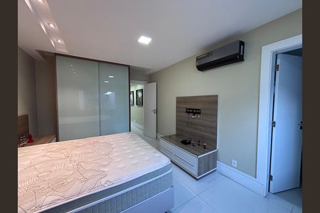 Casa de condomínio à venda com 360m², 4 quartos e 2 vagasSuíte 3