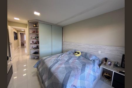 Casa de condomínio à venda com 360m², 4 quartos e 2 vagasSuíte 2