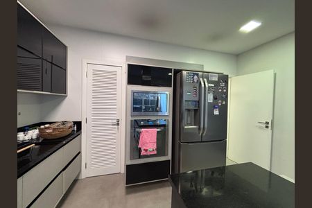 Casa de condomínio à venda com 360m², 4 quartos e 2 vagasCozinha