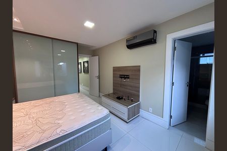 Casa de condomínio à venda com 360m², 4 quartos e 2 vagasSuíte 3