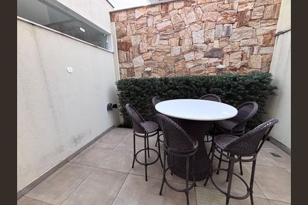 Casa de condomínio à venda com 360m², 4 quartos e 2 vagasÁrea externa