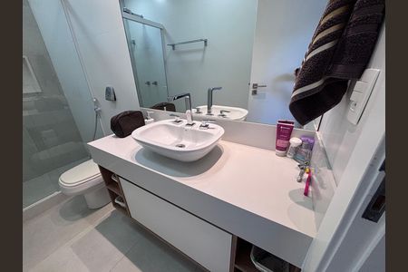 Casa de condomínio à venda com 360m², 4 quartos e 2 vagasBanheiro da Suíte 3