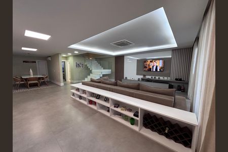 Casa de condomínio à venda com 360m², 4 quartos e 2 vagasSala