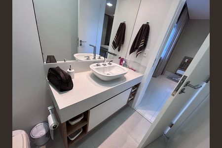 Casa de condomínio à venda com 360m², 4 quartos e 2 vagasBanheiro da Suíte 3