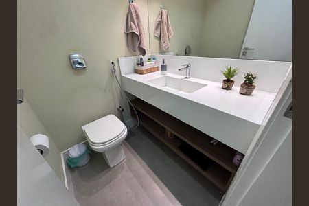 Casa de condomínio à venda com 360m², 4 quartos e 2 vagasLavabo