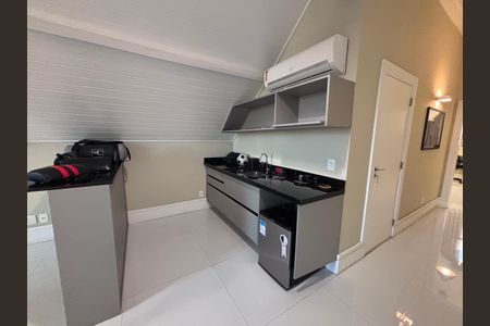 Casa de condomínio à venda com 360m², 4 quartos e 2 vagasSótão 