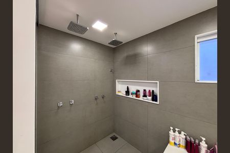 Casa de condomínio à venda com 360m², 4 quartos e 2 vagasBanheiro da Suíte 1
