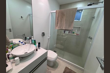 Casa de condomínio à venda com 360m², 4 quartos e 2 vagasBanheiro da Suíte 2