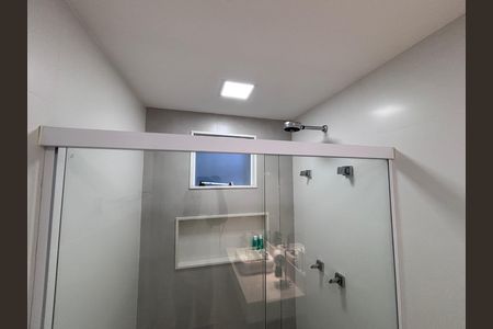 Casa de condomínio à venda com 360m², 4 quartos e 2 vagasBanheiro