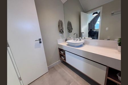 Casa de condomínio à venda com 360m², 4 quartos e 2 vagasBanheiro da Suíte 4