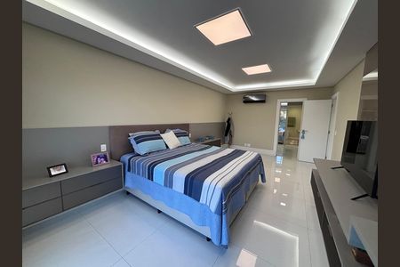 Casa de condomínio à venda com 360m², 4 quartos e 2 vagasSuíte 1