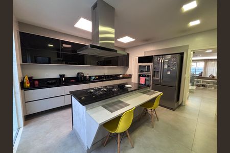 Casa de condomínio à venda com 360m², 4 quartos e 2 vagasCozinha
