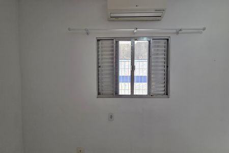 Sala de kitnet/studio para alugar com 1 quarto, 30m² em Canto do Forte, Praia Grande