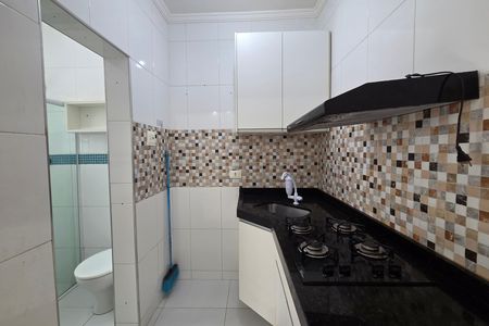 Cozinha de kitnet/studio para alugar com 1 quarto, 30m² em Canto do Forte, Praia Grande