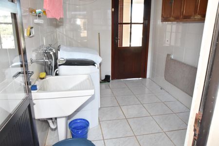 Casa à venda com 321m², 3 quartos e 4 vagas Casa à venda com 321m², 3 quartos e 4 vagasÁrea de Serviço