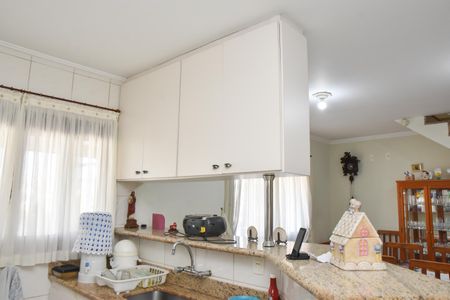 Casa à venda com 321m², 3 quartos e 4 vagas Casa à venda com 321m², 3 quartos e 4 vagasCozinha