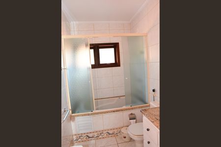 Casa à venda com 321m², 3 quartos e 4 vagas Casa à venda com 321m², 3 quartos e 4 vagasBanheiro da Suíte + suite