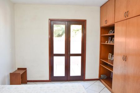 Casa à venda com 321m², 3 quartos e 4 vagas Casa à venda com 321m², 3 quartos e 4 vagasQuarto 2