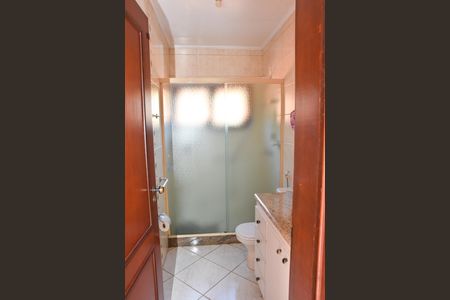 Casa à venda com 321m², 3 quartos e 4 vagas Casa à venda com 321m², 3 quartos e 4 vagasBanheiro Social