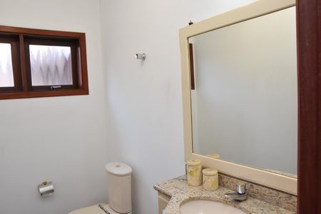 Casa à venda com 321m², 3 quartos e 4 vagas Casa à venda com 321m², 3 quartos e 4 vagasLavabo