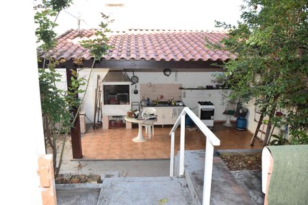 Casa à venda com 321m², 3 quartos e 4 vagas Casa à venda com 321m², 3 quartos e 4 vagas- Churrasqueira