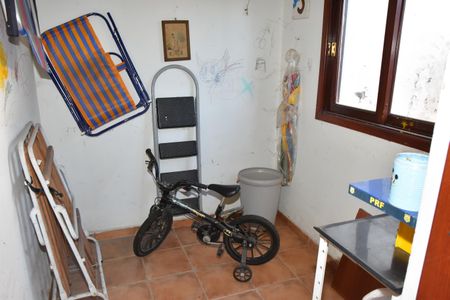 Casa à venda com 321m², 3 quartos e 4 vagas Casa à venda com 321m², 3 quartos e 4 vagasquarto de despejo