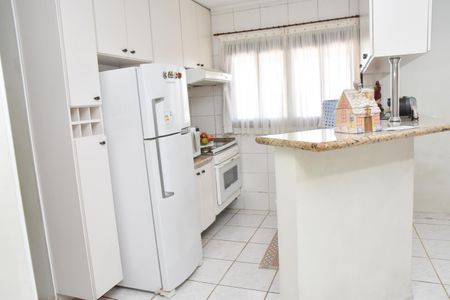 Casa à venda com 321m², 3 quartos e 4 vagas Casa à venda com 321m², 3 quartos e 4 vagasCozinha