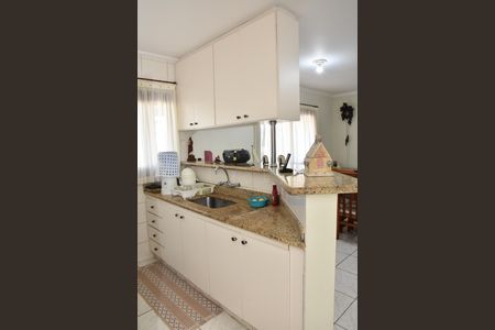 Casa à venda com 321m², 3 quartos e 4 vagas Casa à venda com 321m², 3 quartos e 4 vagasCozinha