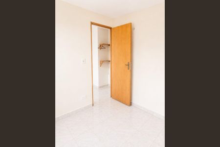 Quarto de apartamento para alugar com 2 quartos, 55m² em Conjunto Habitacional Barro Branco II, São Paulo