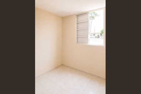Quarto de apartamento para alugar com 2 quartos, 55m² em Conjunto Habitacional Barro Branco II, São Paulo