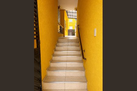 Apartamento para alugar com 55m², 2 quartos e 1 vaga Apartamento para alugar com 55m², 2 quartos e 1 vagaEscada