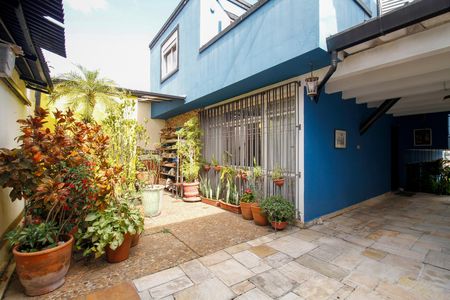 Garagem (3 carros) de casa para alugar com 4 quartos, 304m² em Vila Madalena, São Paulo