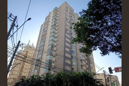 Apartamento para alugar com 51m², 2 quartos e 1 vaga Apartamento para alugar com 51m², 2 quartos e 1 vagaFachada