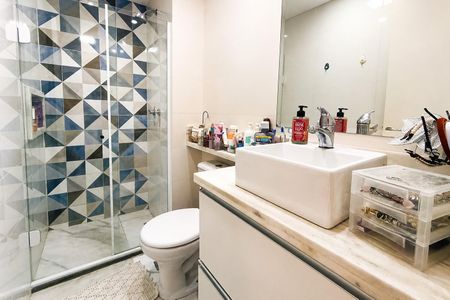 Banheiro de apartamento para alugar com 2 quartos, 51m² em Bela Vista, São Paulo