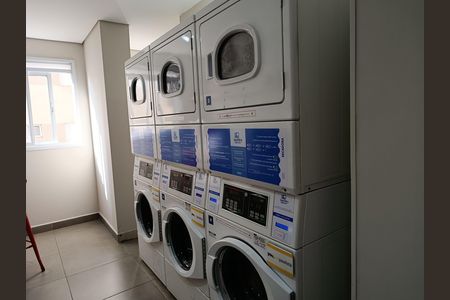 Apartamento para alugar com 51m², 2 quartos e 1 vaga Apartamento para alugar com 51m², 2 quartos e 1 vagaLavanderia