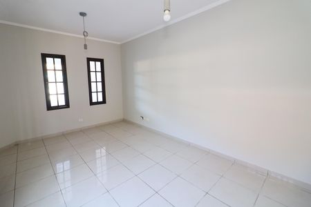 Casa para alugar com 114m², 3 quartos e 4 vagasSala